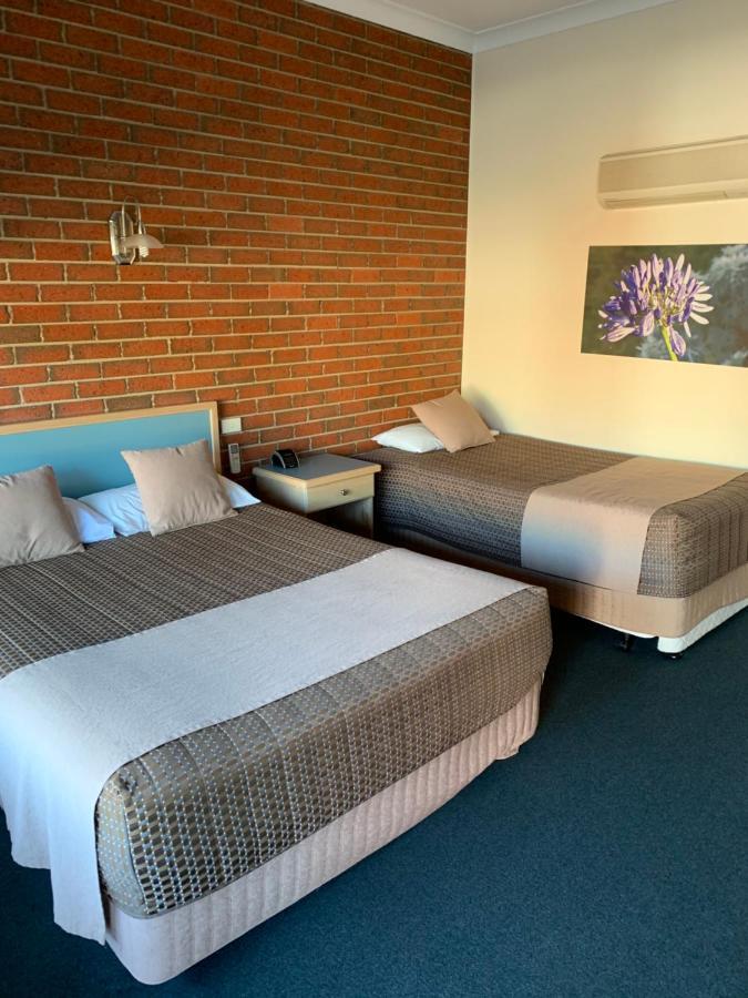 Bairnsdale Tanjil Motor Inn Bagian luar foto