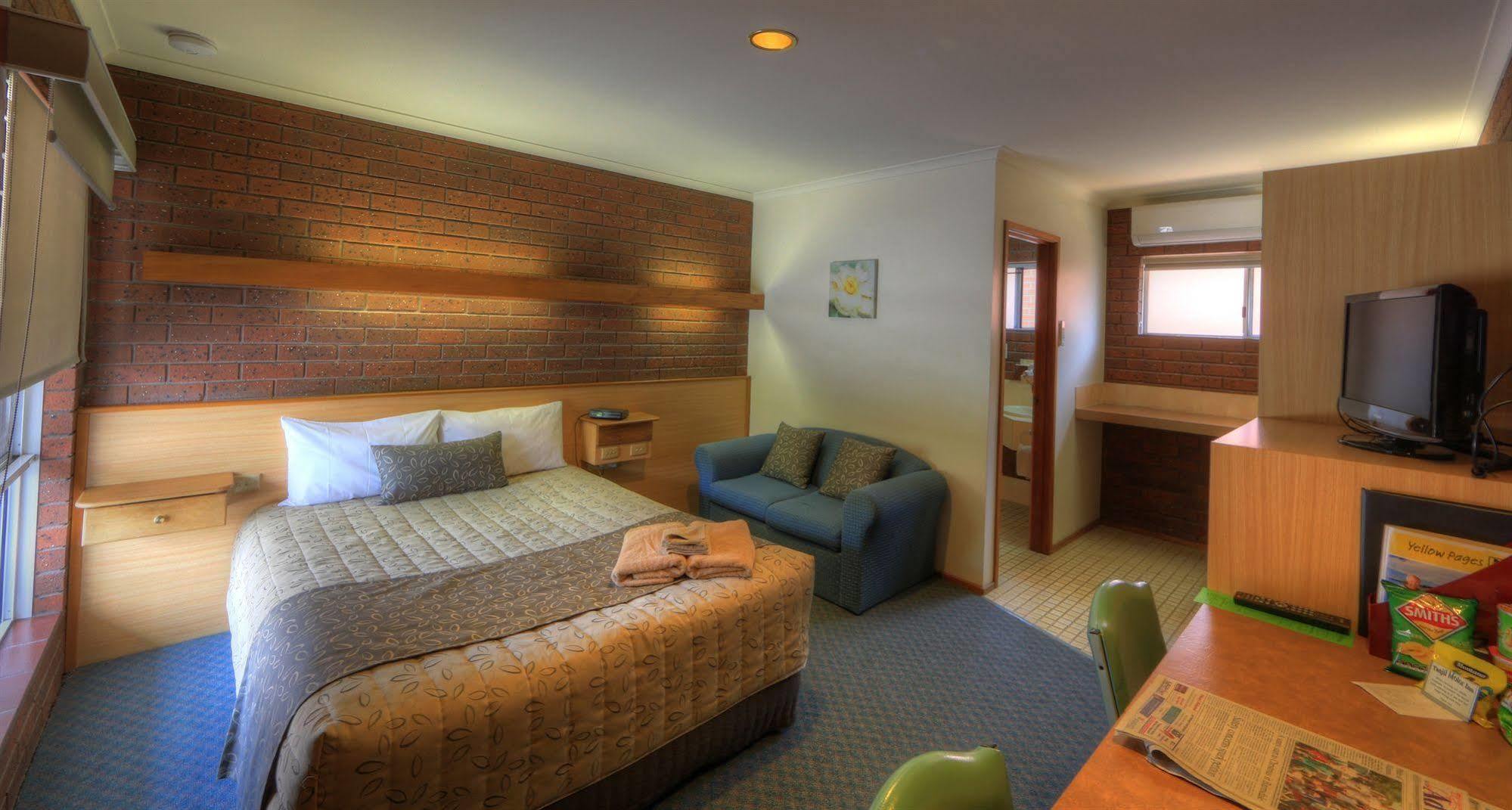 Bairnsdale Tanjil Motor Inn Bagian luar foto