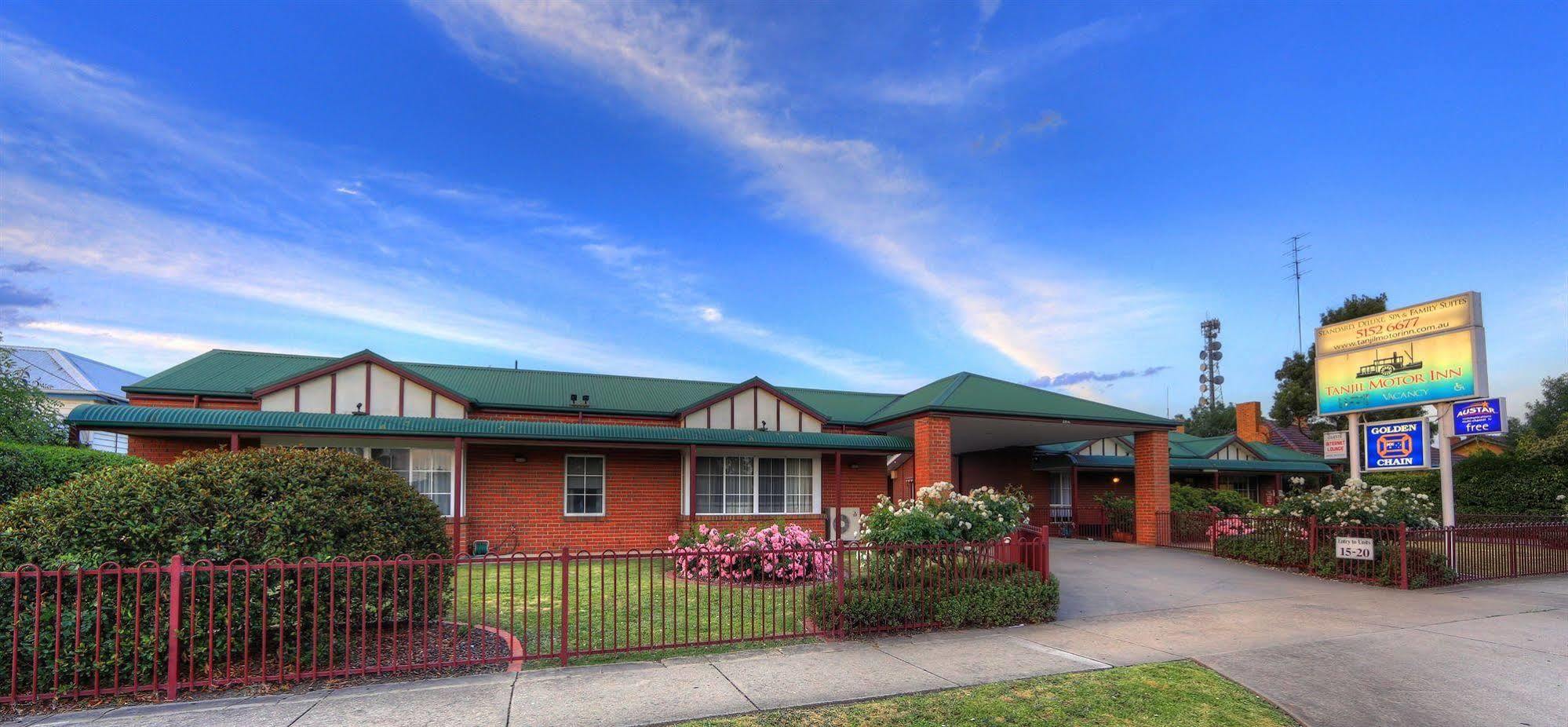 Bairnsdale Tanjil Motor Inn Bagian luar foto